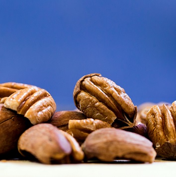 CRACKED PECANS